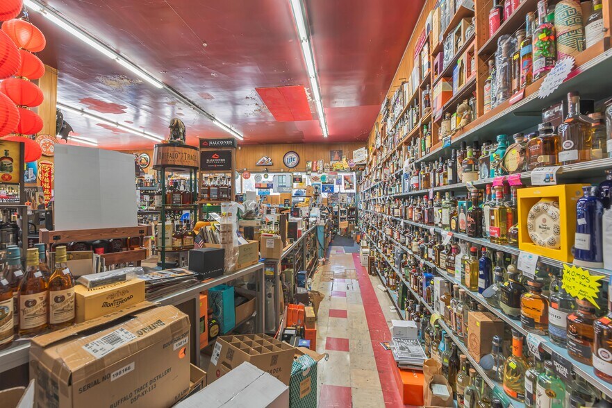 More Photos Of 1399 University Ave, Berkeley General Retail For Sale