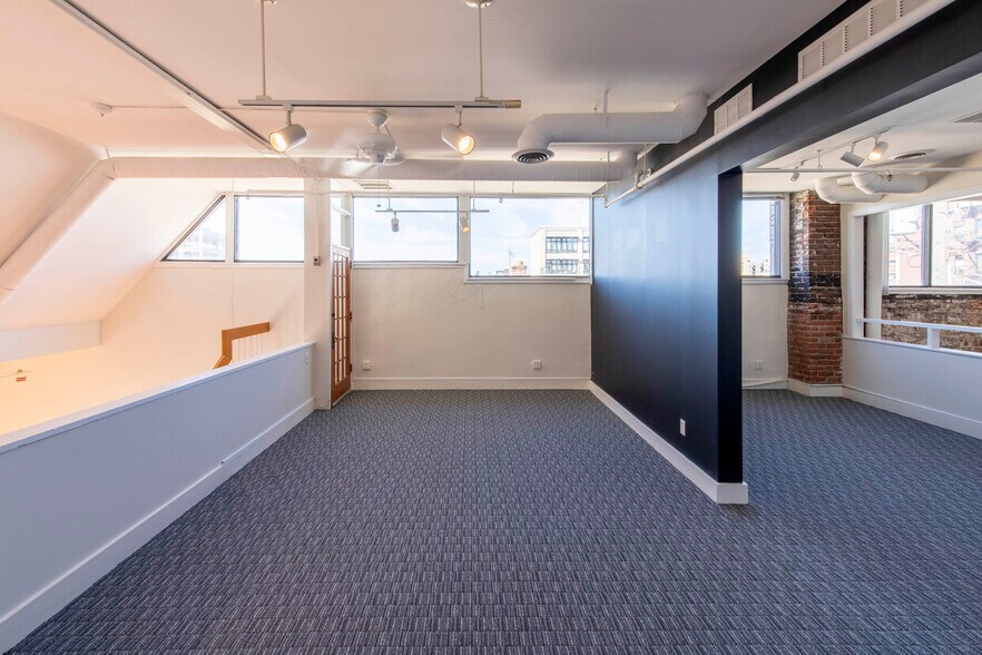 More Photos Of 213-289 E Liberty St, Ann Arbor Office Residential For Lease