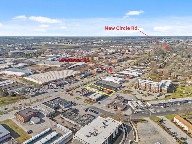 More Photos Of 1415-1419 Leestown Rd, Lexington General Retail For Sale