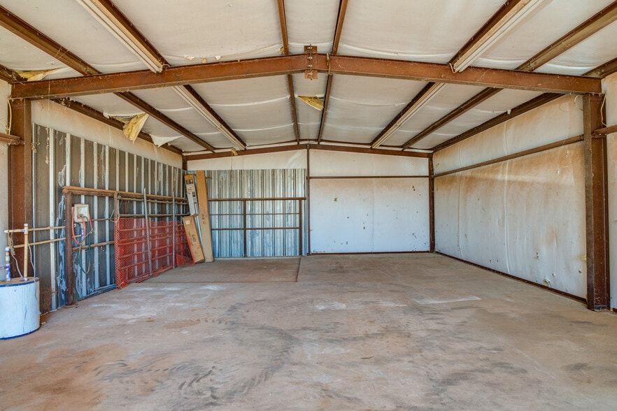 More Photos Of 510 Valencia Ave, Lubbock Warehouse For Sale