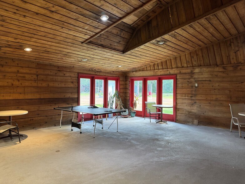 More Photos Of 9966 N State Road 27, Hayward Hotel For Sale