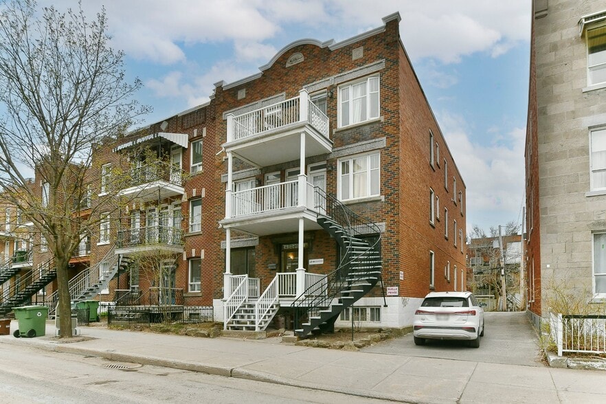 Primary Photo Of 8234-8242 Rue St-Denis, Montréal Multifamily For Sale