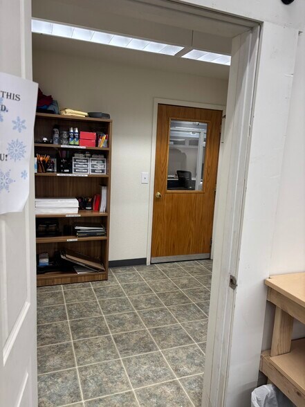 More Photos Of 1482 Commerce Dr, Laramie Light Manufacturing For Lease