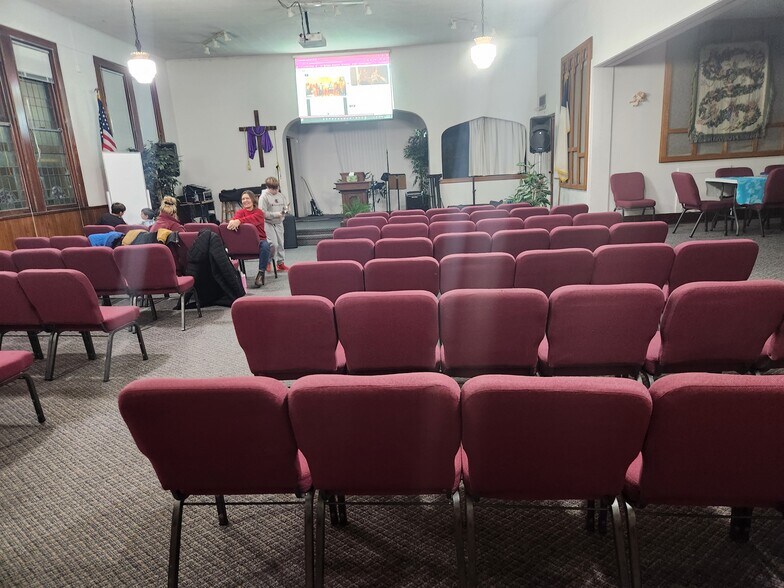 More Photos Of 409 4th St, Baraboo Religious Facility For Sale