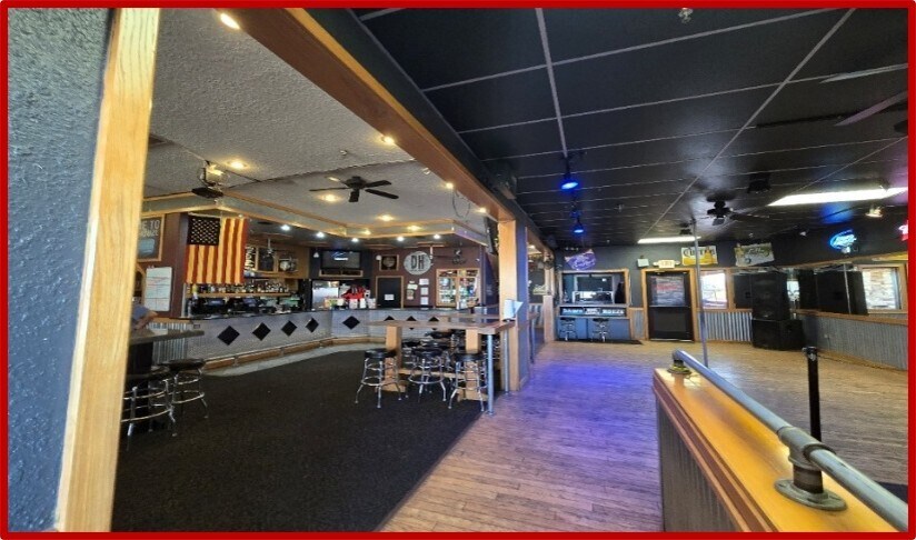 More Photos Of 1013 W 2nd St, Portales Bar For Sale