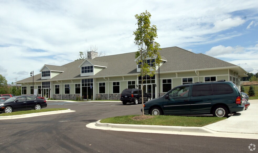 Primary Photo Of 1151 E Paris Ave SE, Grand Rapids Medical For Lease