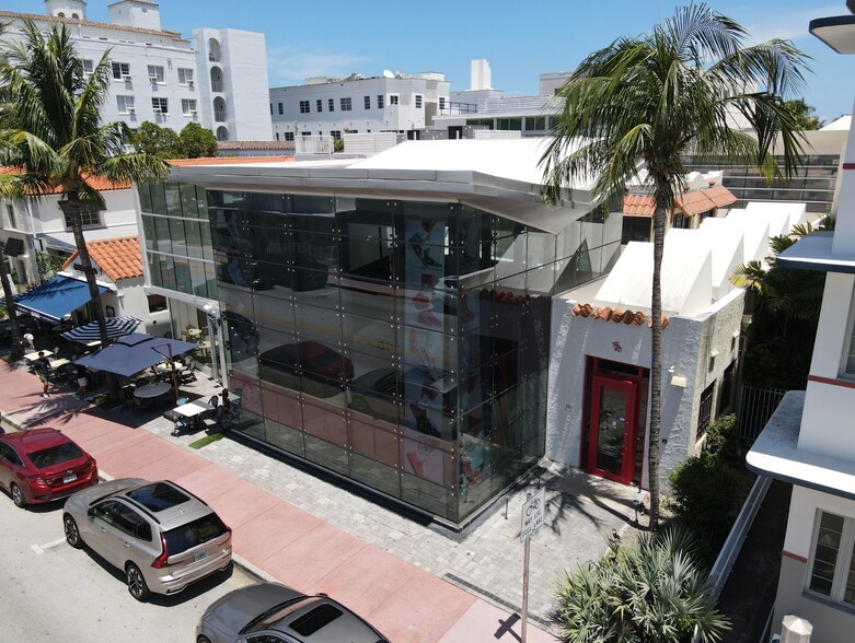 More Photos Of 909 Collins Ave, Miami Beach Restaurant For Sale