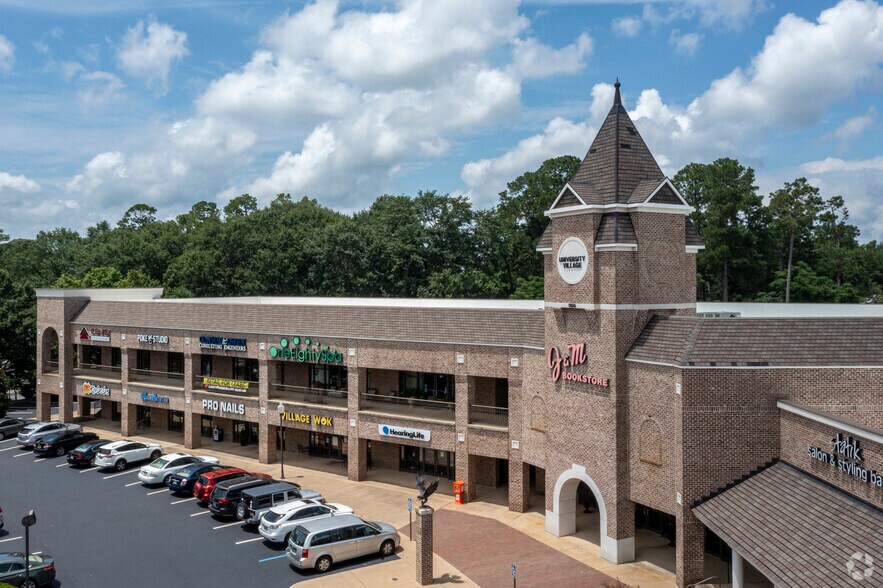 More Photos Of 1100 S College St, Auburn Unknown For Lease