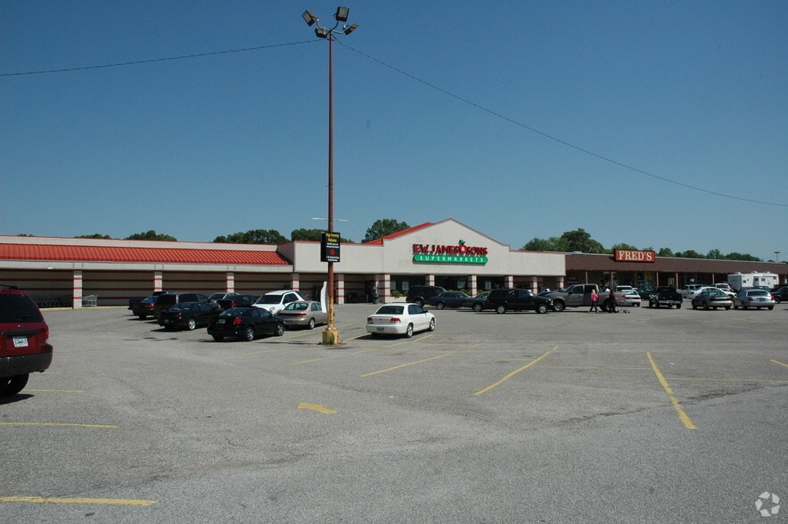 Primary Photo Of 5024-5028 S 1st St, Milan General Retail For Lease