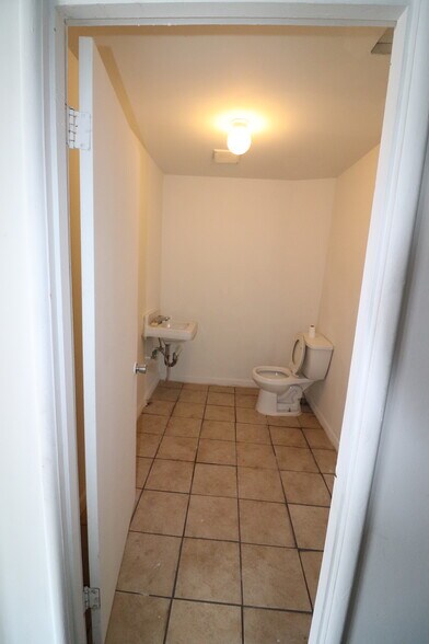 More Photos Of 1316-1330 Wilshire Blvd, Los Angeles Office For Lease