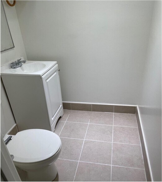 More Photos Of 3584 Hancock St, San Diego Warehouse For Lease