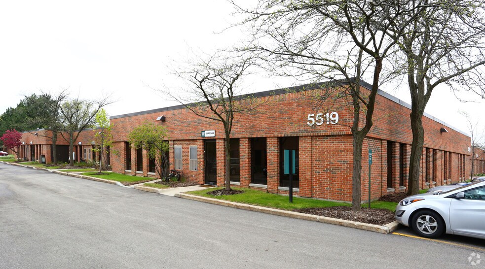 Primary Photo Of 5519 N Cumberland Ave, Chicago Office For Lease
