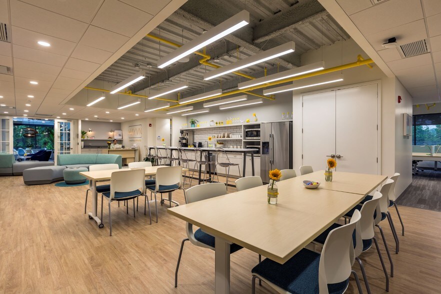 More Photos Of 320 Boston Post Rd, Darien Office For Lease