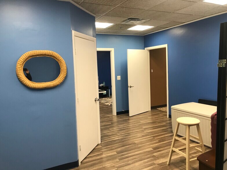 More Photos Of 200 Dexter Ave, Watertown Office For Lease