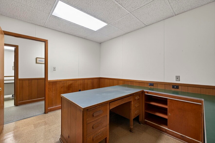 More Photos Of 314 N Braddock St, Winchester Office For Sale