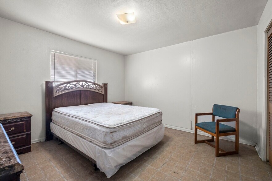 More Photos Of 110 Mary Louise Dr, San Antonio Apartments For Sale