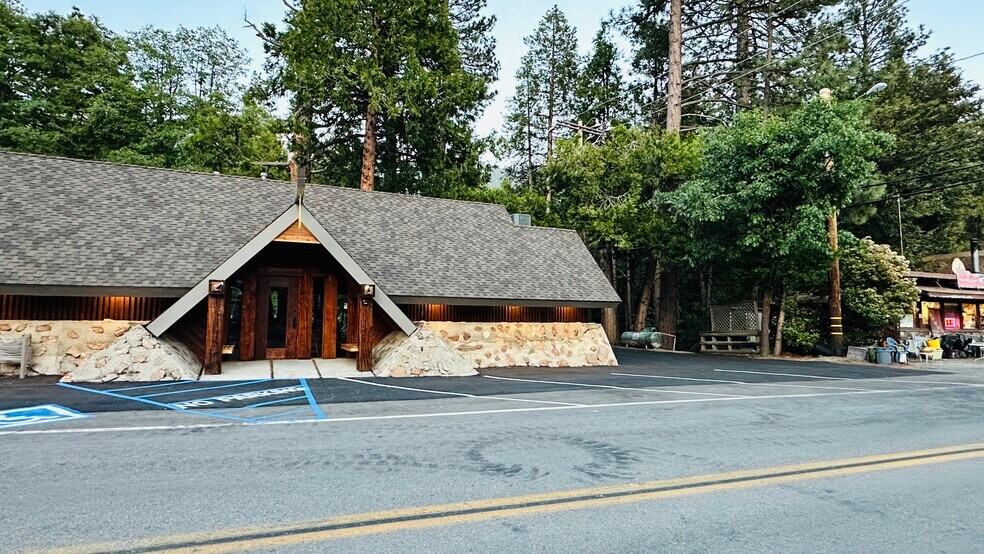 More Photos Of 54905 N Circle Dr, Idyllwild-Pine Cove Restaurant For Lease