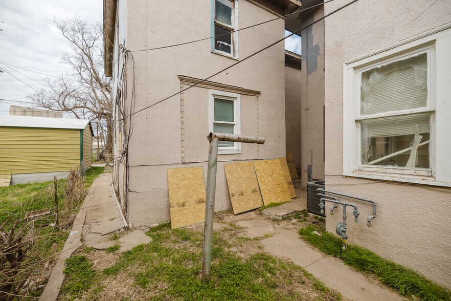 More Photos Of 123 E Madison Ave, Arkansas City Apartments For Sale