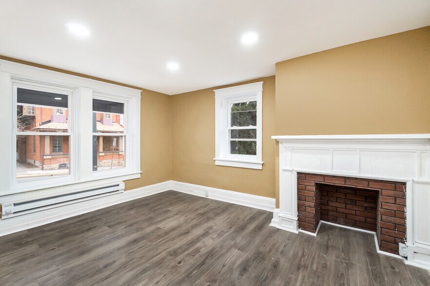 More Photos Of 474 W Main St, Kutztown Storefront Retail Residential For Sale