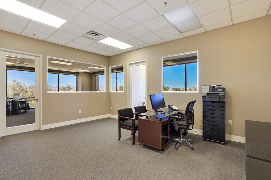 More Photos Of 2904 W Horizon Ridge Pky, Henderson Medical For Lease