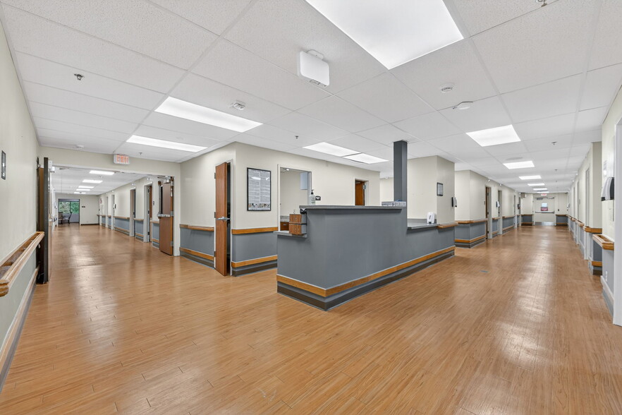 More Photos Of 106 Hospital Dr, Smithville Assisted Living For Sale