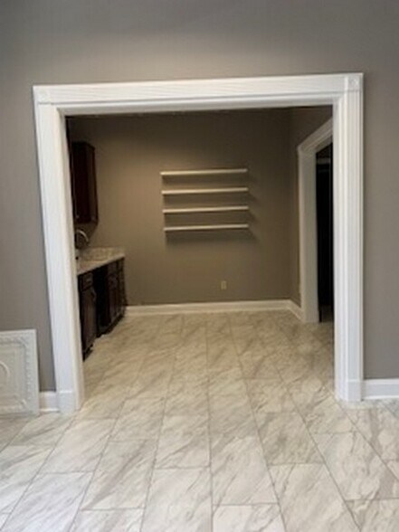 More Photos Of 530 Stephenson Ave, Savannah Office For Lease