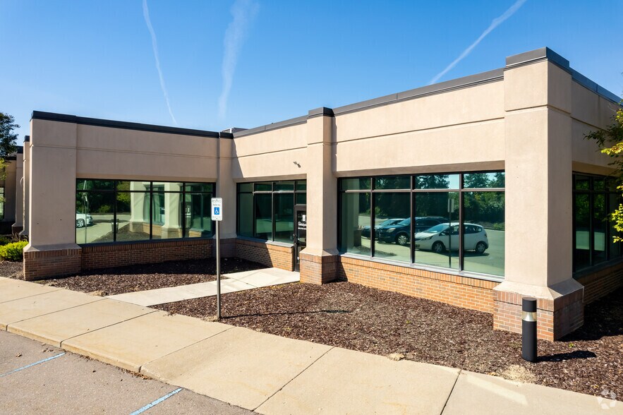 Primary Photo Of 3903-3985 W Hamlin Rd, Rochester Hills Research And Development For Lease
