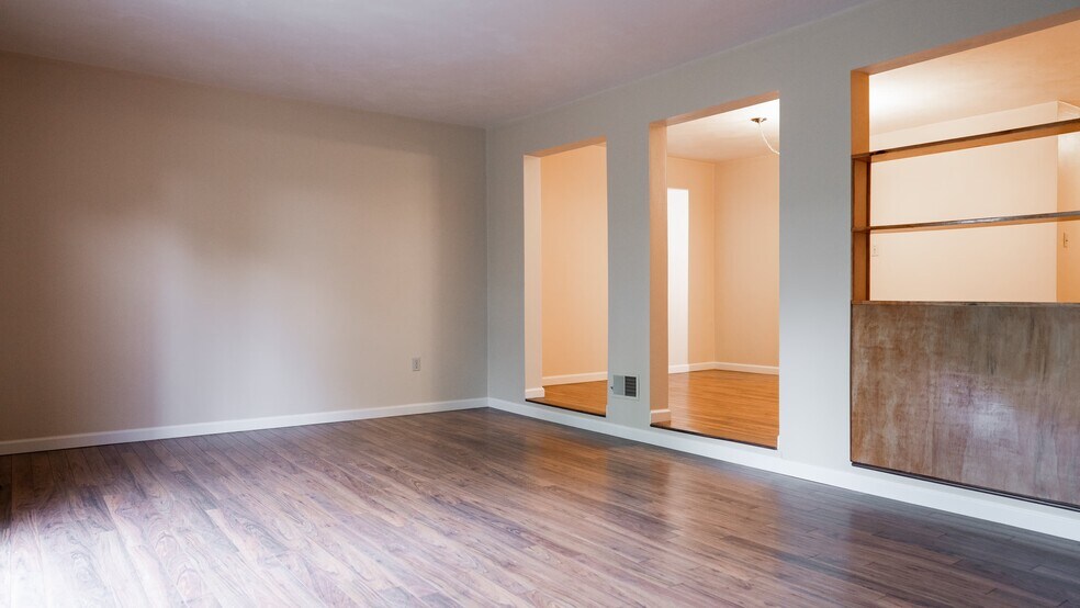 More Photos Of 113-114 Noble Vista Dr, Greensburg Apartments For Sale