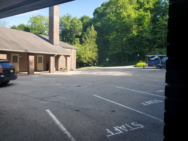 More Photos Of 1 Fairview Ave, Phillipsburg Office For Sale