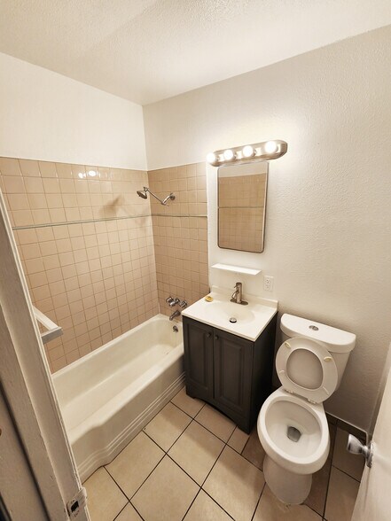 More Photos Of 2105-2125 Donna St 811 & 813 Judson ave, North Las Vegas Apartments For Sale