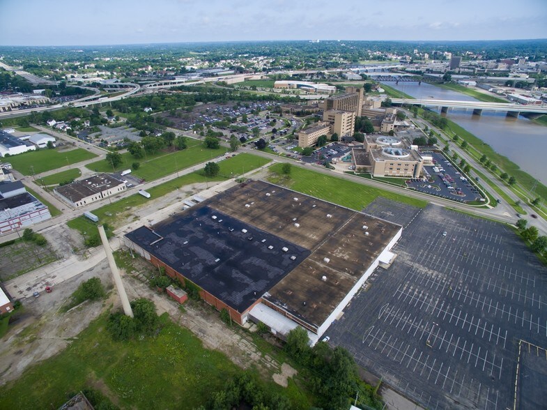 More Photos Of 835 S Edwin C Moses Blvd, Dayton Warehouse For Lease