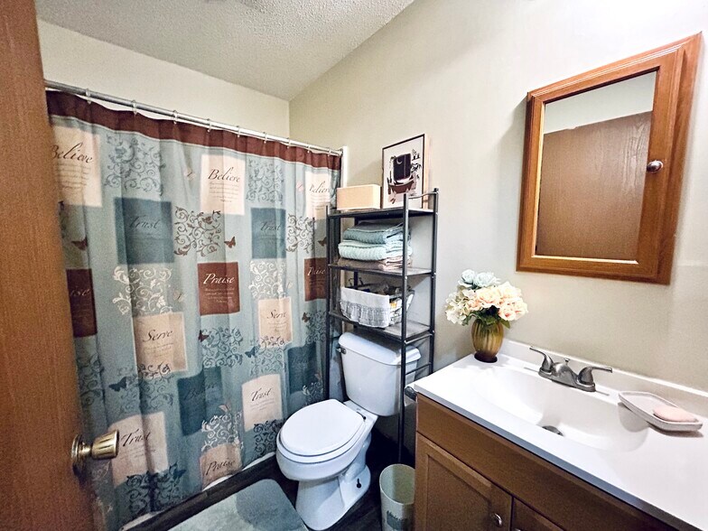 More Photos Of 207 S 5th St, Louisiana Multifamily For Sale