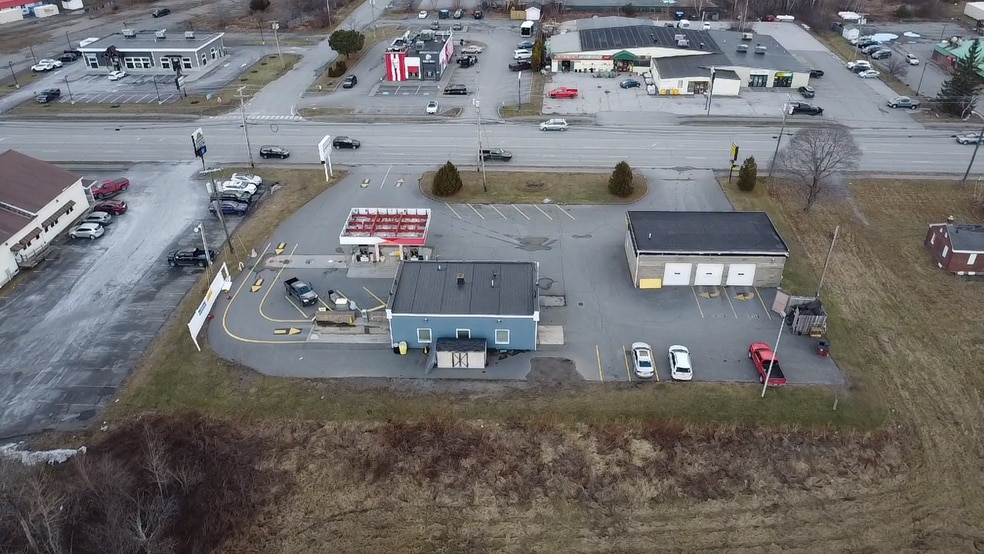 Primary Photo Of 471 Wilson St, Brewer Service Station For Sale