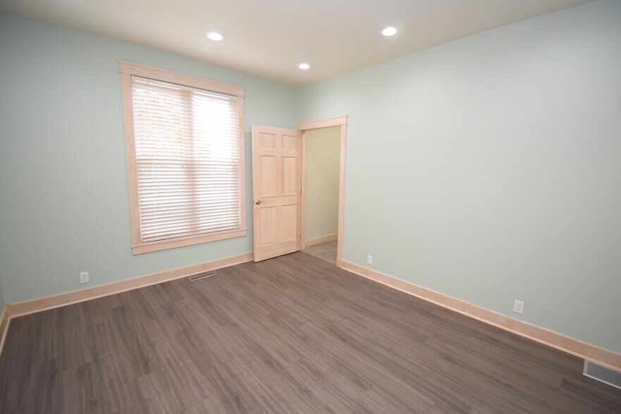 More Photos Of 312 N Water St, Owosso Loft Creative Space For Sale