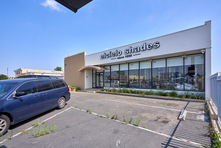 Primary Photo Of 2220 W Lincoln Ave, Anaheim Freestanding For Sale