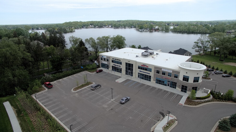 More Photos Of 8273 Grand River Rd, Brighton Medical For Lease