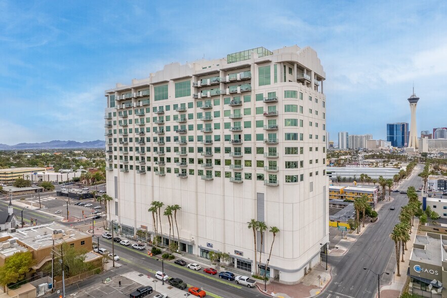 Primary Photo Of 900 S Las Vegas Blvd, Las Vegas Apartments For Lease
