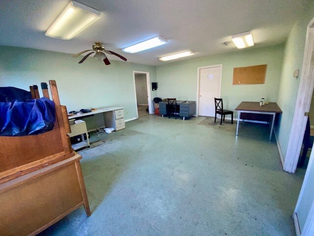 More Photos Of 115 Nehi Cir, Mccomb Industrial For Sale