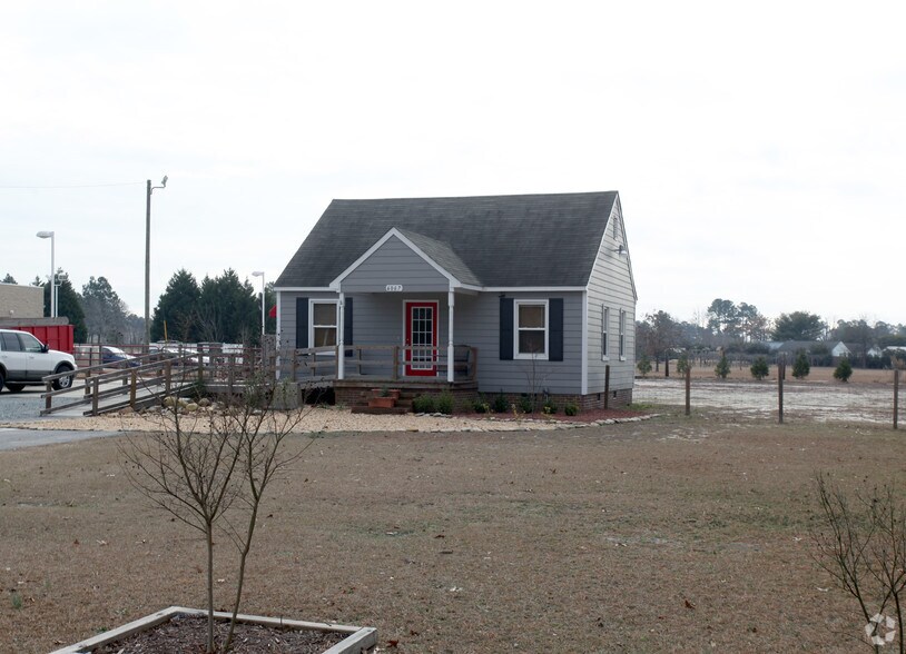 More Photos Of 6067 Camden Rd, Fayetteville Office For Sale