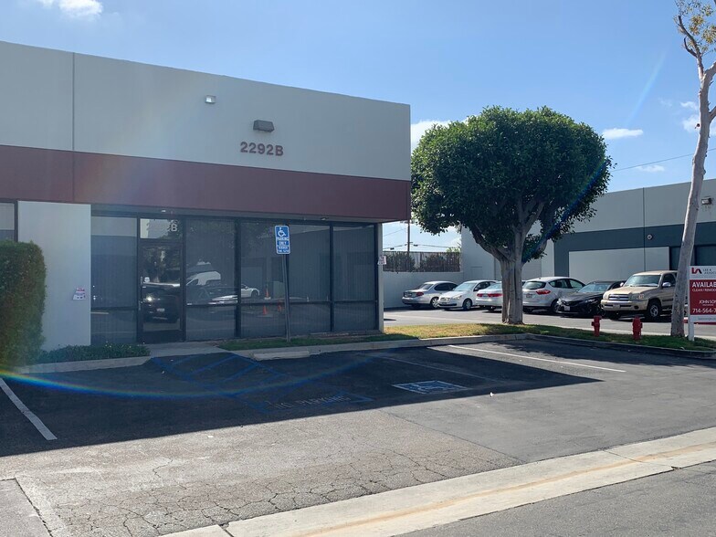 More Photos Of 2292 N Batavia St, Orange Warehouse For Lease