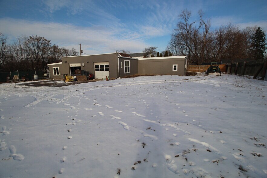 More Photos Of 27 Brooks Ave, Morrisville Service For Lease