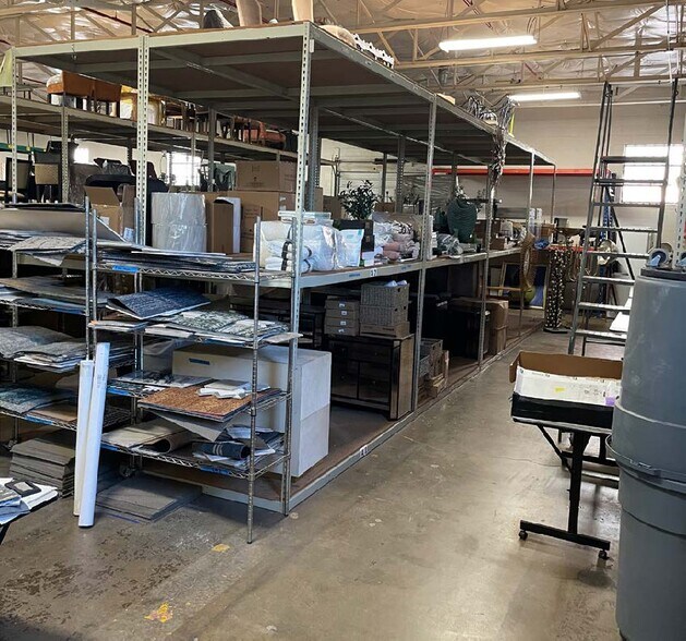 More Photos Of 1330 Turtle Creek Blvd, Dallas Distribution For Lease