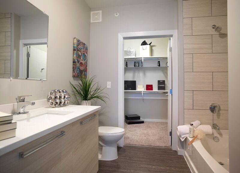 More Photos Of 100 Aqua Way, Newport Apartments For Lease