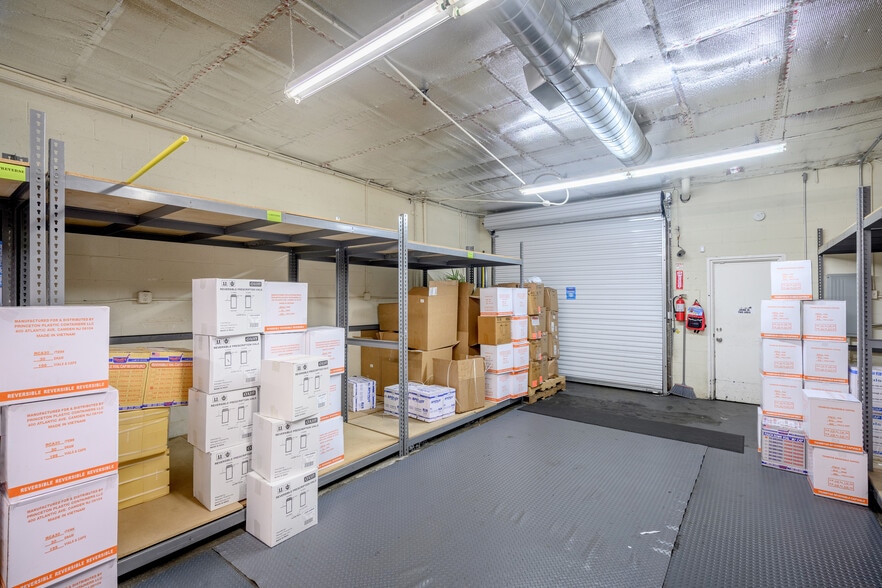 More Photos Of 3210 N San Fernando Blvd, Burbank Warehouse For Sale