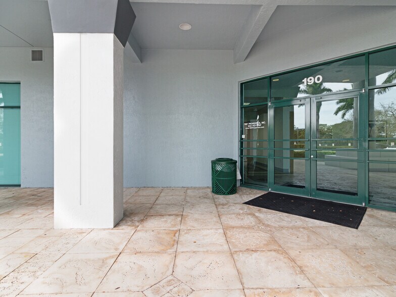 More Photos Of 190 Congress Park Dr, Delray Beach Unknown For Lease