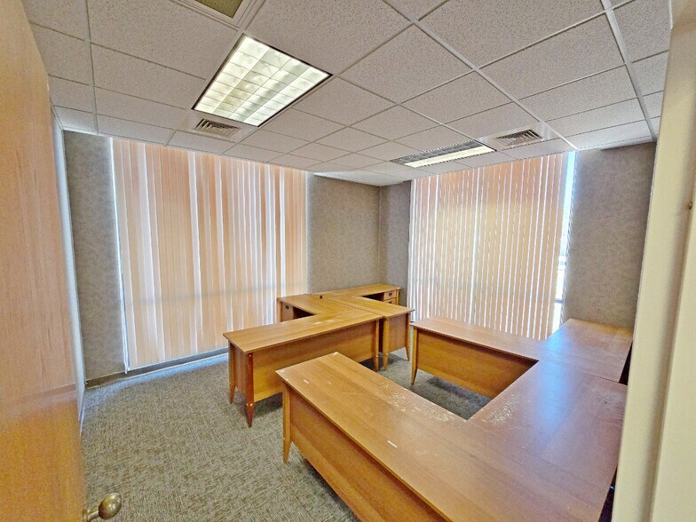 More Photos Of 1208 E Main St, Havelock Office For Sale