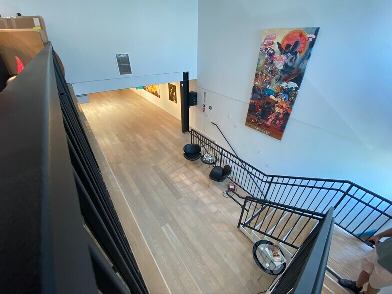 More Photos Of 7969 Melrose Ave, Los Angeles Storefront For Lease