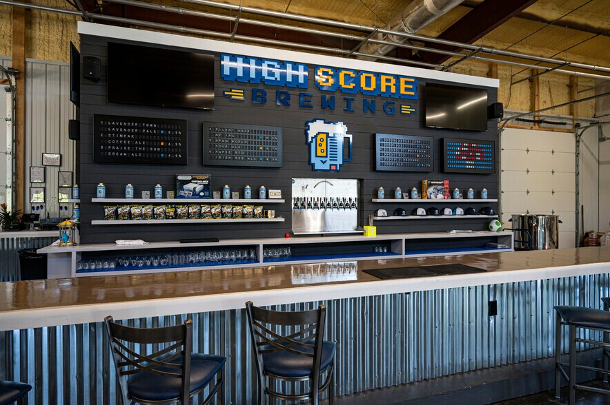 More Photos Of 8120 Windsor Hill Blvd, North Charleston Light Distribution For Sale