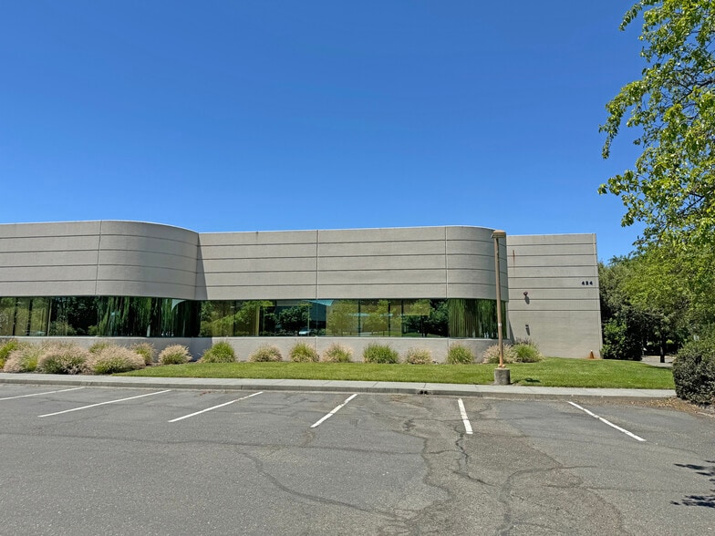 Primary Photo Of 424 Aviation Blvd, Santa Rosa Industrial For Lease