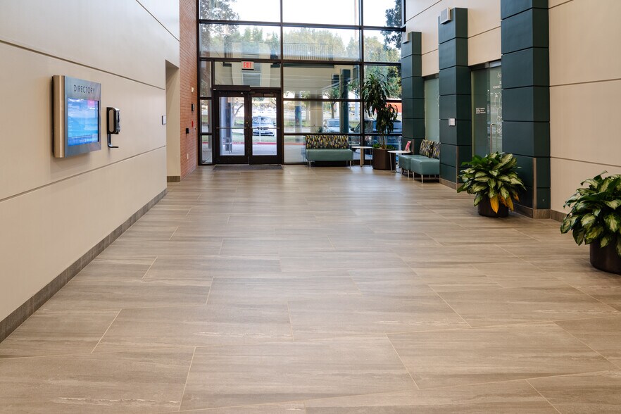 More Photos Of 6750 N Macarthur Blvd, Irving Medical For Lease